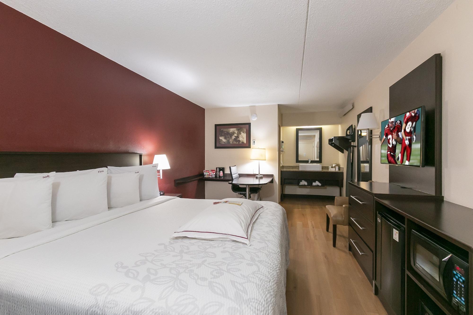Red Roof Inn Plus+ Wilmington - Newark Christiana Eksteriør bilde