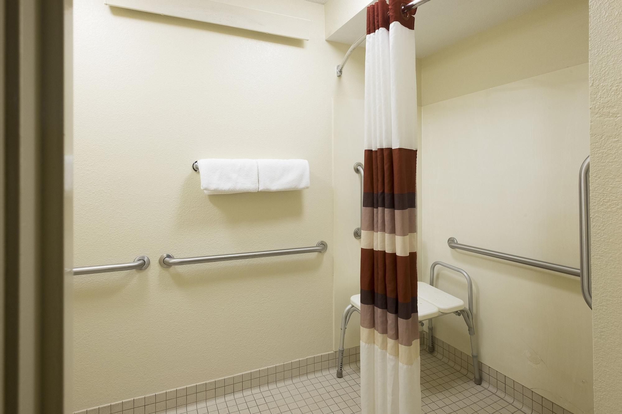 Red Roof Inn Plus+ Wilmington - Newark Christiana Eksteriør bilde
