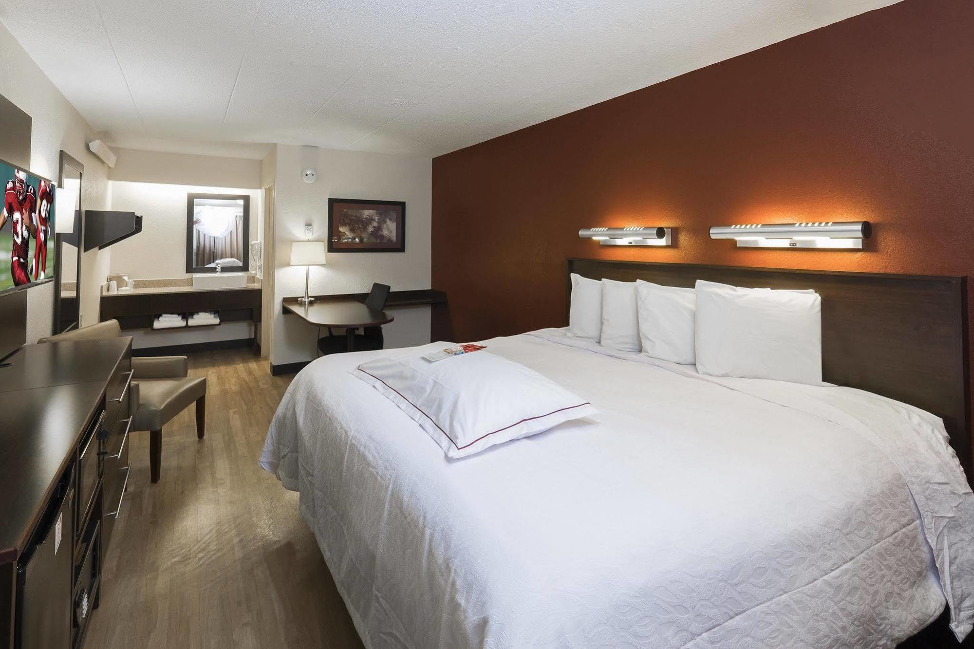 Red Roof Inn Plus+ Wilmington - Newark Christiana Eksteriør bilde