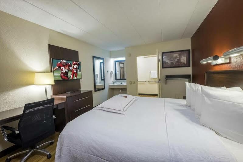Red Roof Inn Plus+ Wilmington - Newark Christiana Eksteriør bilde