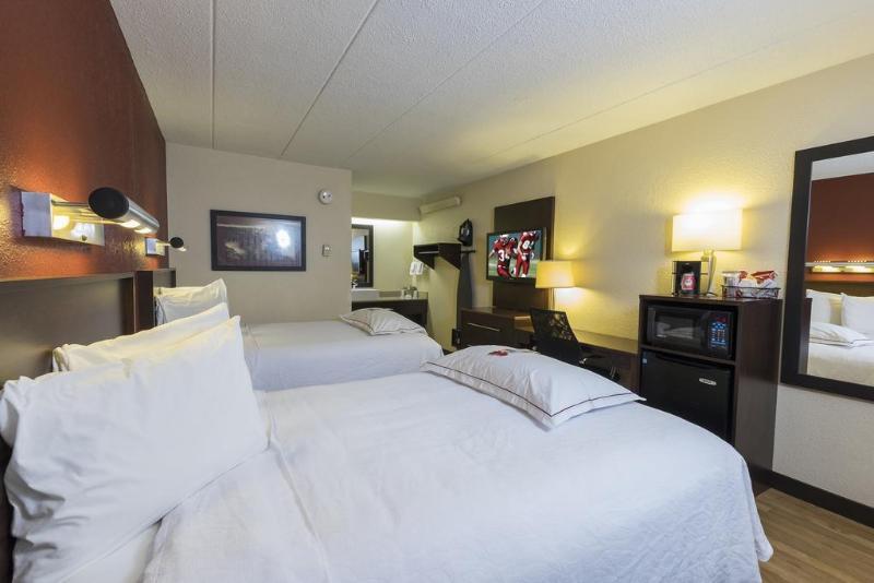 Red Roof Inn Plus+ Wilmington - Newark Christiana Eksteriør bilde